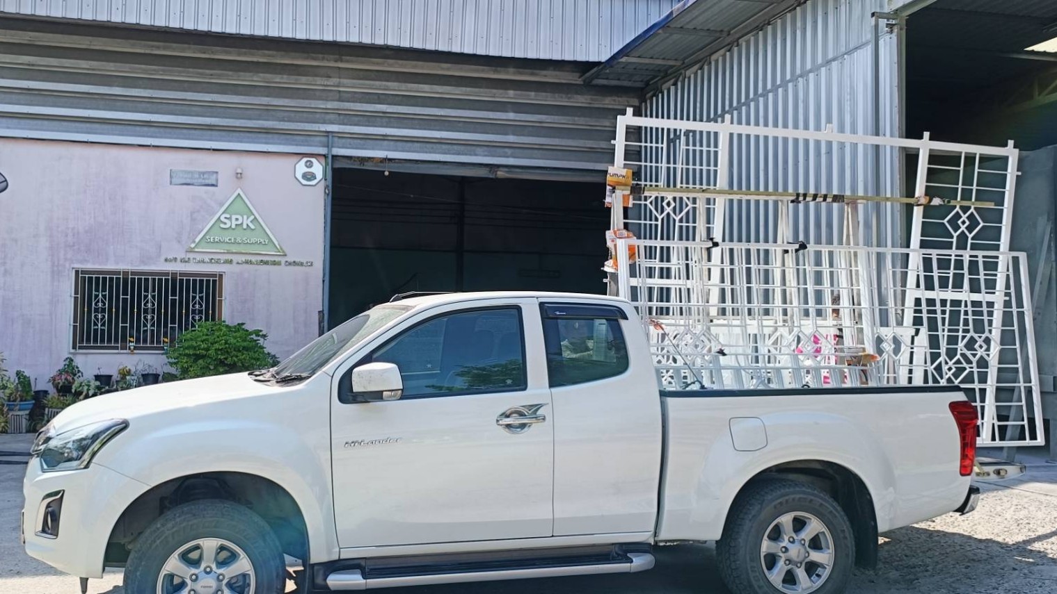 ส่งงานด่วน เหล็กดัด พ่นสีฝุ่น